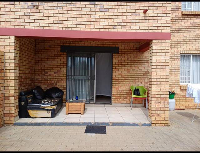 2 BEDROOM APARTMENT FOR SALE IN STONERIDGE